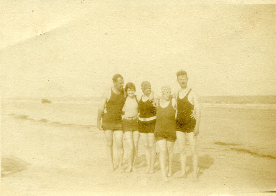 3-12 1928 - Horace, Catherine, Emmie, Mr. & Mrs. Starkey.jpg